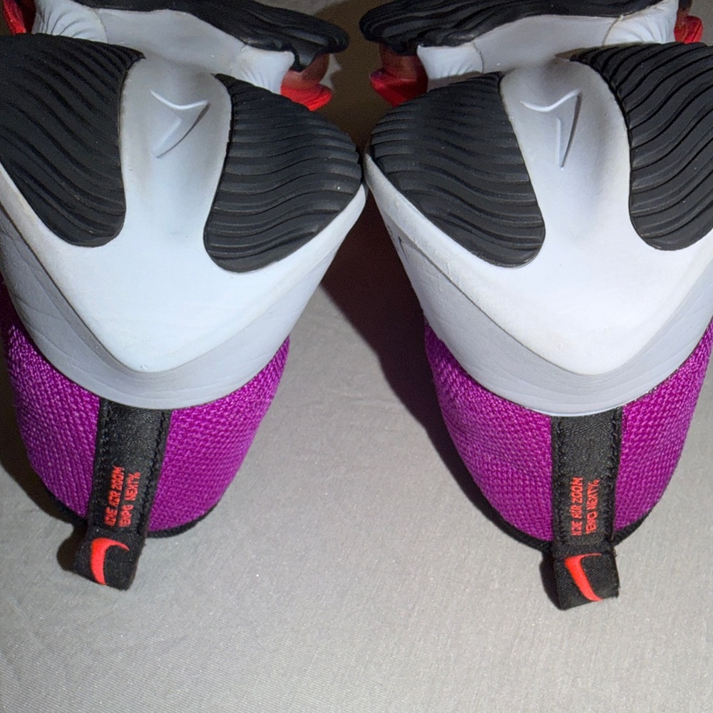 WMNS 7 Nike Air Zoom Tempo NEXT% Flyknit 'Hyper Violet - Picture 9 of 15